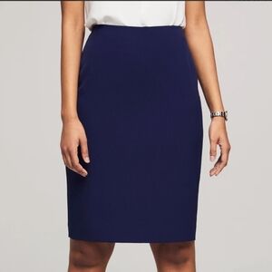 Anne Klein Classic Navy Pencil Skirt Size 6 + Free Top